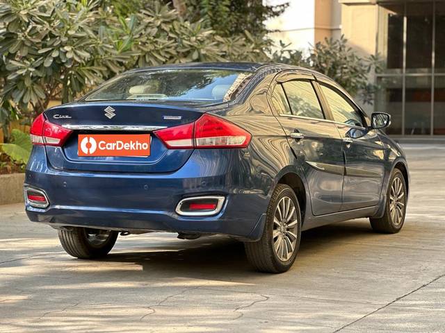 https://images10.gaadi.com/usedcar_image/3640083/original/processed_img2900201__usedcar_755dcc0f_97f7_4adb_8011_9c02176f12dd_5731698306320_1698306335.jpg?imwidth=6402