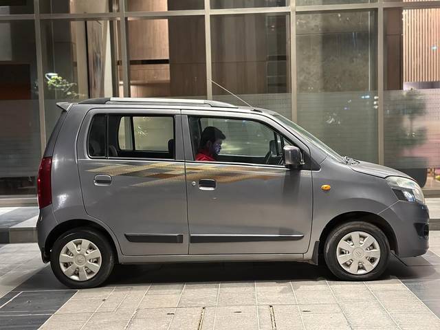 https://images10.gaadi.com/usedcar_image/3640199/original/img2900269__usedcar_4c3149fd_f74e_473e_9786_50fad34a4f26_5731698309667_1698309678.jpg?imwidth=6401