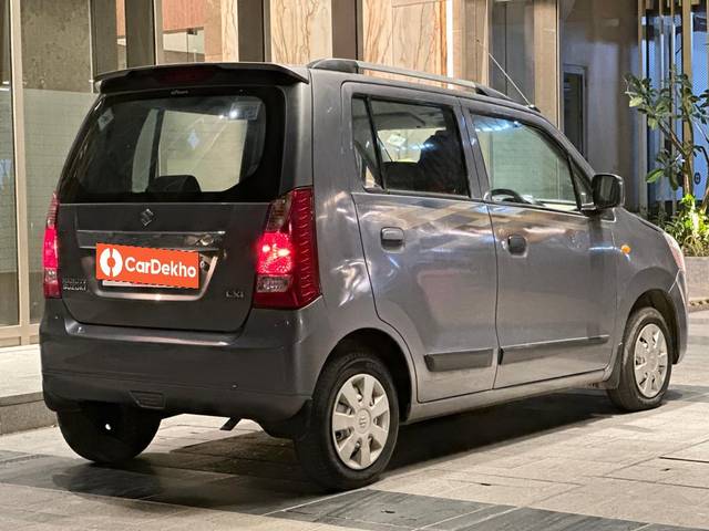 https://images10.gaadi.com/usedcar_image/3640199/original/processed_img2900269__usedcar_1d948835_9dcf_45fc_b1e4_ec5686d2497b_5731698309667_1698309678.jpg?imwidth=6402