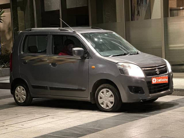 https://images10.gaadi.com/usedcar_image/3640199/original/processed_img2900269__usedcar_65ba081e_5d19_48fe_90d5_b6f7e401cb1c_5731698309667_1698309678.jpg?imwidth=6400