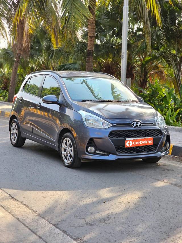 https://images10.gaadi.com/usedcar_image/3640244/original/processed_img2900290__usedcar_3ec87d3d_db60_4796_8c2f_4732271c3109_5731698310874_1698310897.jpg?imwidth=6400