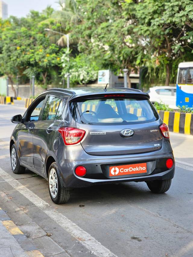 https://images10.gaadi.com/usedcar_image/3640244/original/processed_img2900290__usedcar_dc422c8b_9328_4917_9830_5b0406c0afec_5731698310874_1698310898.jpg?imwidth=6402