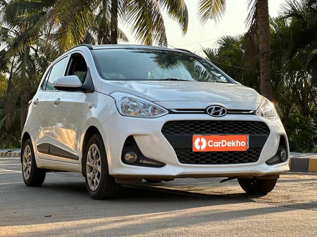 https://images10.gaadi.com/usedcar_image/3640250/original/processed_img2900294__usedcar_6eafc52e_749d_4b6a_9ff4_eb3e8a792275_5731698310991_1698311005.jpg?imwidth=6400