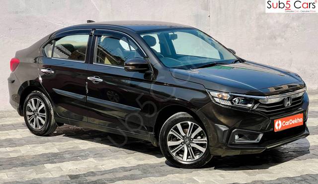 https://images10.gaadi.com/usedcar_image/3640285/original/processed_img2900315__usedcar_23_70641698312078_1698312094.jpeg?imwidth=6401