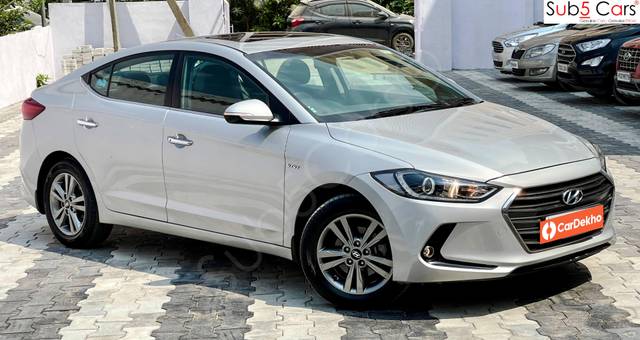https://images10.gaadi.com/usedcar_image/3640295/original/processed_img2900321__usedcar_22_70641698312304_1698312321.jpeg?imwidth=6400