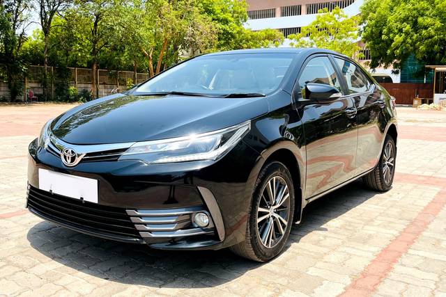 https://images10.gaadi.com/usedcar_image/3640396/original/processed_8338a4a5caf94327a69e5e5f5923f7c6.jpg?imwidth=6400
