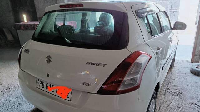 https://images10.gaadi.com/usedcar_image/3640454/original/processed_18206495-4d43-4ebe-91b6-7c5f16c3f50d.jpg?imwidth=6402