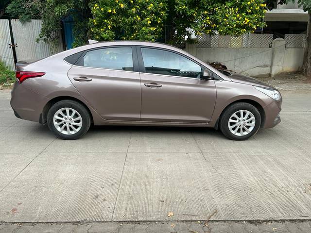 https://images10.gaadi.com/usedcar_image/3640508/original/img2900434__used_car_2900434_1698319306.jpg?imwidth=6401