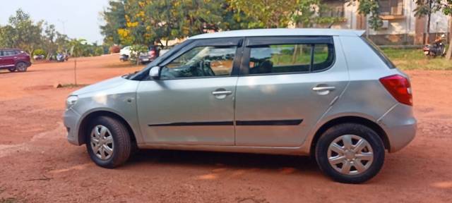 https://images10.gaadi.com/usedcar_image/3640527/original/19__VCC_IMG_1697710361333_1807572_95_1697710677.jpg?imwidth=6402
