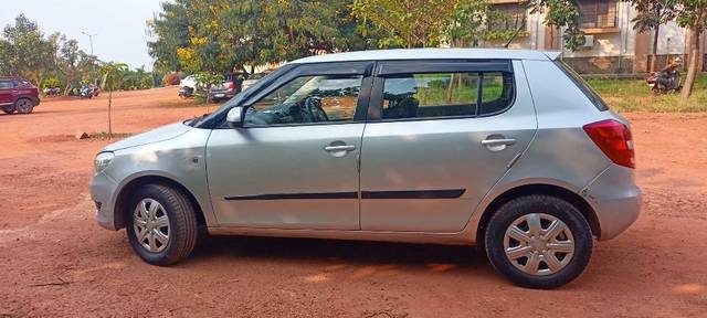 https://images10.gaadi.com/usedcar_image/3640527/original/19__VCC_IMG_1697710363006_1807572_95_1697710681.jpg?imwidth=6401
