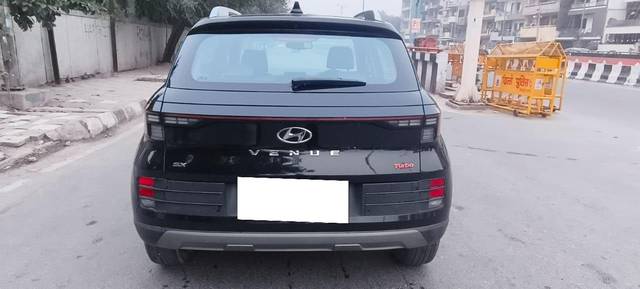 https://images10.gaadi.com/usedcar_image/3640612/original/processed_img2900491__used_car_2900491_1700126156.jpg?imwidth=6402
