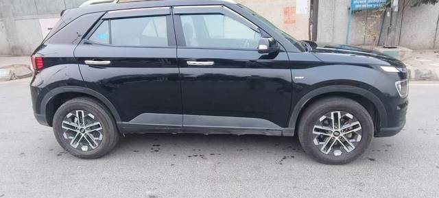 https://images10.gaadi.com/usedcar_image/3640612/original/processed_img2900491__used_car_2900491_1700126173.jpg?imwidth=6401