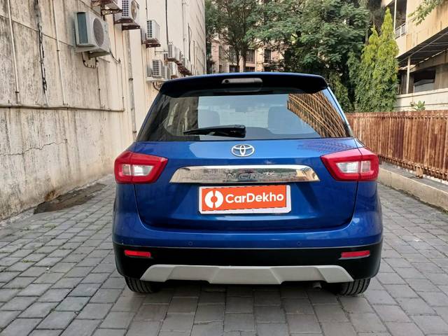 https://images10.gaadi.com/usedcar_image/3640673/original/processed_img2900533__used_car_2900533_1698393652.jpg?imwidth=6402