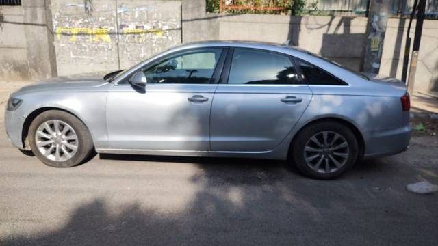 https://images10.gaadi.com/usedcar_image/3640738/original/19__VCC_IMG_1697706991548_1807507_95_1697707206.jpg?imwidth=6402