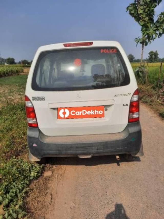 https://images10.gaadi.com/usedcar_image/3640762/original/processed_a03aadae-72bb-4a20-9939-ee97a67ce5df.jpg?imwidth=6401