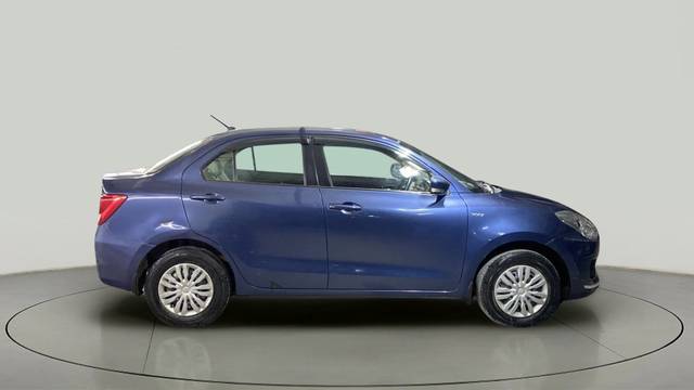 https://images10.gaadi.com/usedcar_image/3640764/original/slot__1-6-Exterior-10021350728-347428ff16af4857a7e467b7a3789055-Exterior-6.jpg?imwidth=6400