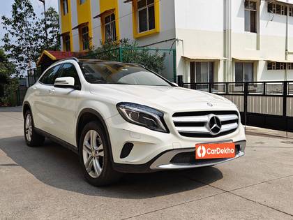 Mercedes-Benz GLA 4MATIC Mercedes-Benz GLA 4MATIC
