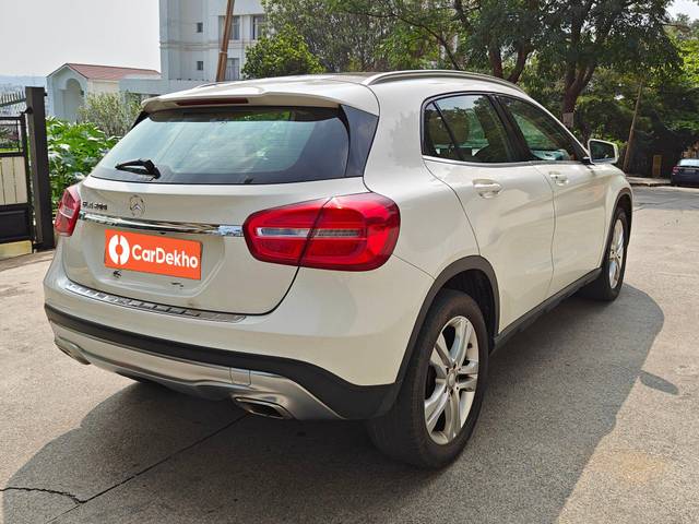 https://images10.gaadi.com/usedcar_image/3640845/original/processed_img2900626__used_car_2900626_1698330305.jpg?imwidth=6402
