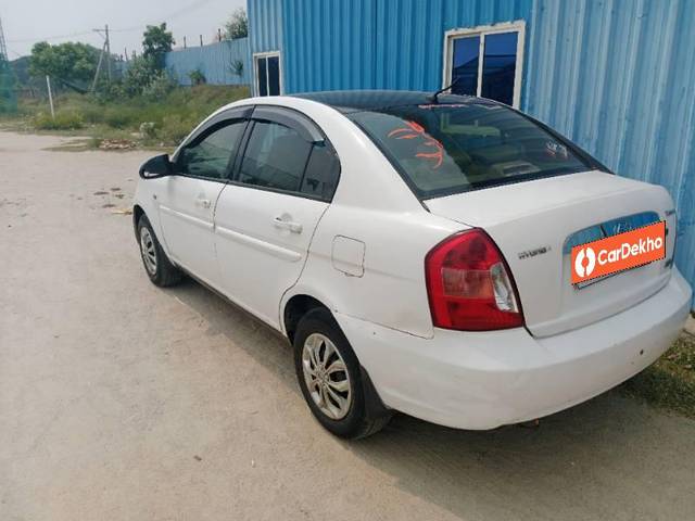 https://images10.gaadi.com/usedcar_image/3640900/original/processed_c1aa43b0-2e5d-4b83-b31d-fc481bec5ec2.jpg?imwidth=6402