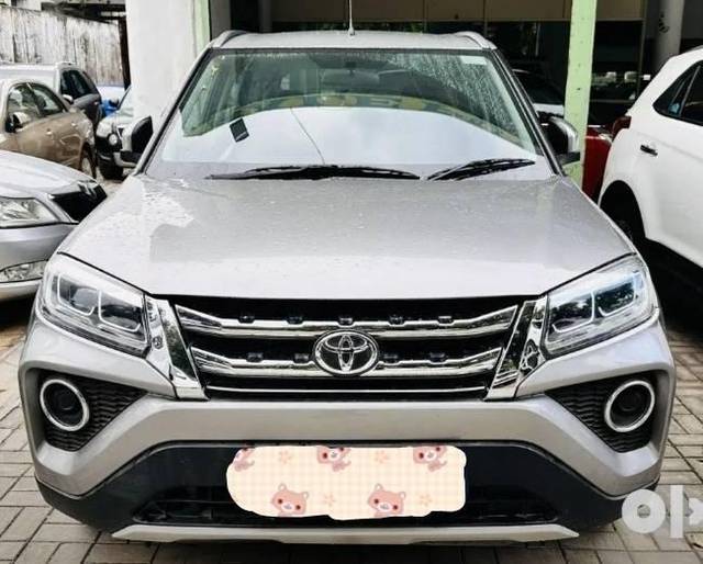 https://images10.gaadi.com/usedcar_image/3640944/original/processed_b13fec1d-2058-413d-8e35-c4aabb74d0ed.JPG?imwidth=6400