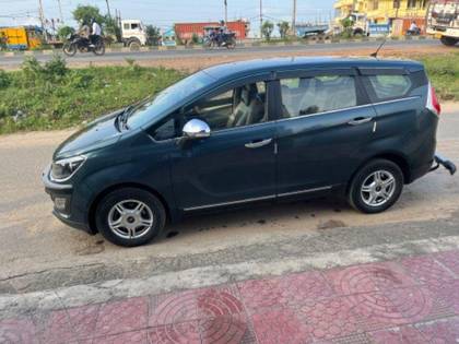 Mahindra Marazzo M6 8Str Mahindra Marazzo M6 8Str