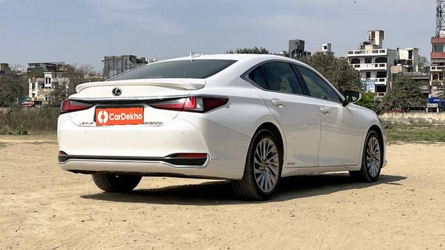 https://images10.gaadi.com/usedcar_image/3641306/original/processed_img2900728__used_car_2900728_1698378086.jpg?imwidth=6402
