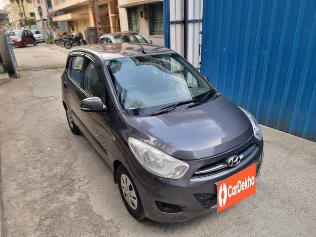 https://images10.gaadi.com/usedcar_image/3641332/original/processed_img2900739__used_car_2900739_1698380109.jpg?imwidth=6400