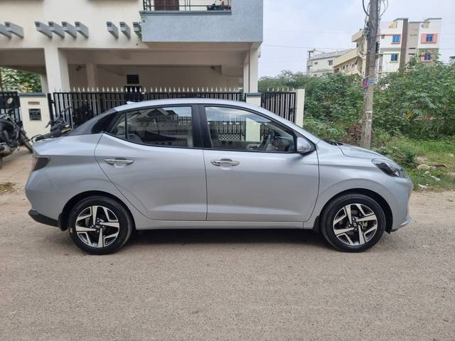 https://images10.gaadi.com/usedcar_image/3641336/original/img2900741__used_car_2900741_1698379965.jpg?imwidth=6401