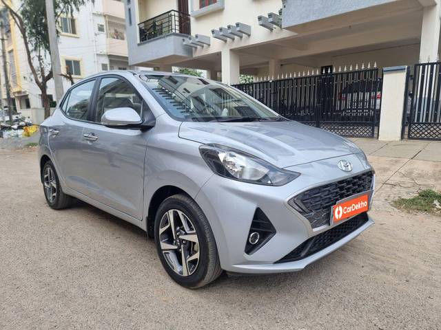 https://images10.gaadi.com/usedcar_image/3641336/original/processed_img2900741__used_car_2900741_1698379956.jpg?imwidth=6400