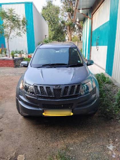 Mahindra XUV500 W8 2WD Mahindra XUV500 W8 2WD