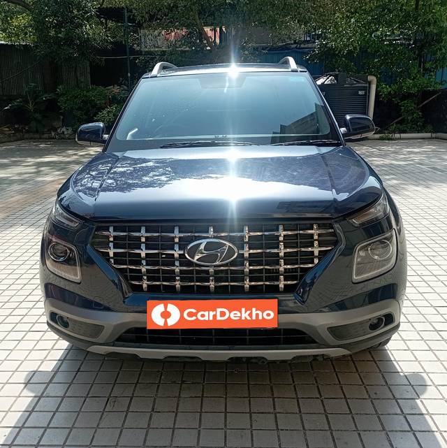 https://images10.gaadi.com/usedcar_image/3641745/original/processed_img2900941__used_car_2900941_1698393960.jpg?imwidth=6400