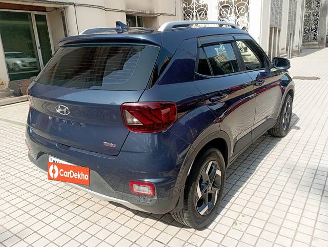 https://images10.gaadi.com/usedcar_image/3641745/original/processed_img2900941__used_car_2900941_1698393969.jpg?imwidth=6402