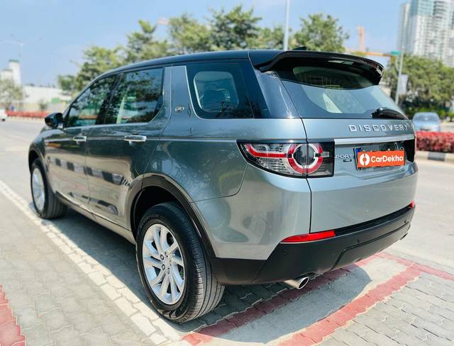 https://images10.gaadi.com/usedcar_image/3641749/original/processed_img2900942__used_car_2900942_1698394116.jpg?imwidth=6402
