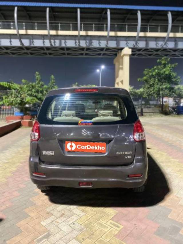 https://images10.gaadi.com/usedcar_image/3641819/original/processed_ac6e0e65-1870-46f0-85e1-475d266598b3.jpg?imwidth=6402