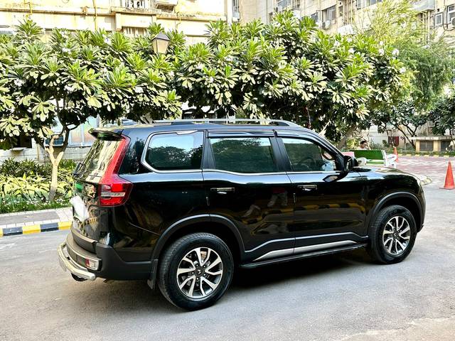 https://images10.gaadi.com/usedcar_image/3641833/original/img2900986__used_car_2900986_1698396873.jpg?imwidth=6402