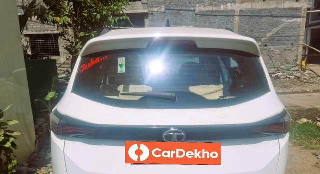 https://images10.gaadi.com/usedcar_image/3641838/original/processed_c3389ed5-7ca4-4acb-a6c5-8c1661f41421.jpeg?imwidth=6402