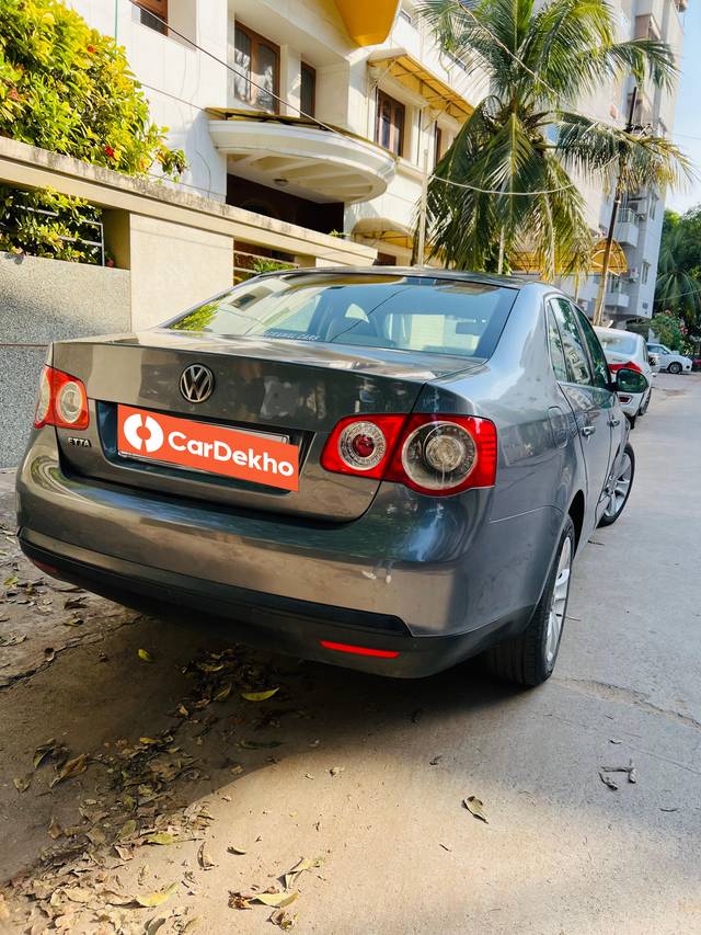 https://images10.gaadi.com/usedcar_image/3641839/original/processed_img2900991__usedcar_whatsappimage2023_10_25at185039_1__15261698396961_1698396983.jpeg?imwidth=6402