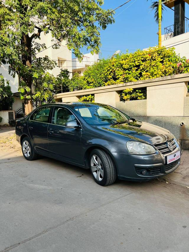 https://images10.gaadi.com/usedcar_image/3641839/original/processed_img2900991__usedcar_whatsappimage2023_10_25at185041_1__15261698396961_1698396984.jpeg?imwidth=6400