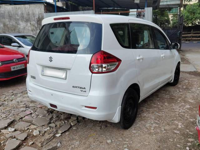 https://images10.gaadi.com/usedcar_image/3642280/original/processed_img2901258__used_car_2901258_1698408327.jpg?imwidth=6401