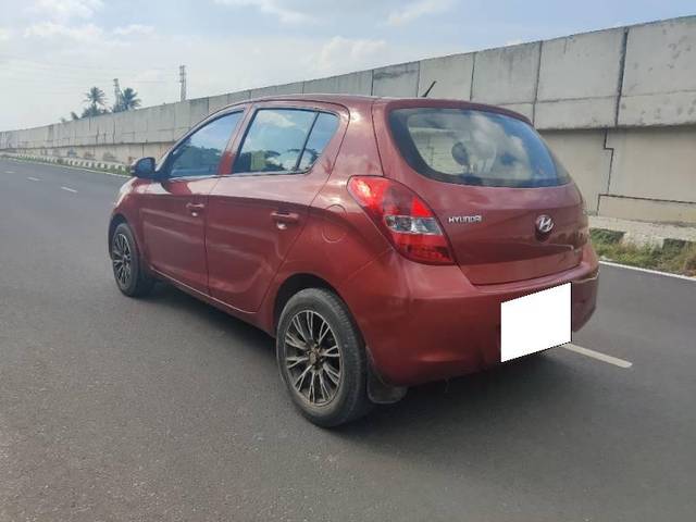 https://images10.gaadi.com/usedcar_image/3642535/original/processed_0d01f67d-3a3b-4746-929a-3589dedc0317.jpg?imwidth=6401