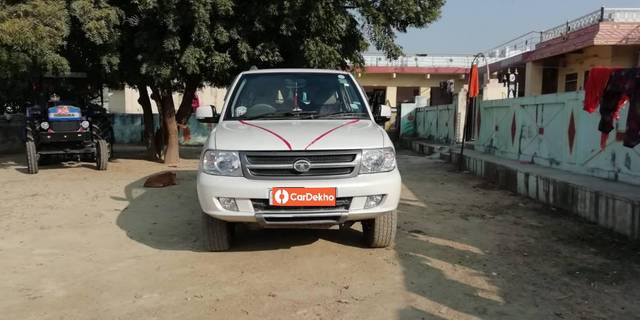 https://images10.gaadi.com/usedcar_image/3642576/original/processed_4240d048-8e7d-4259-bc1b-d63251edcfcb.jpg?imwidth=6400