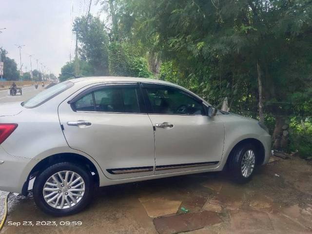 https://images10.gaadi.com/usedcar_image/3642645/original/processed_1816bc28-b3ed-4b8e-bd4b-c1f064bbf9f9.jpg?imwidth=6401