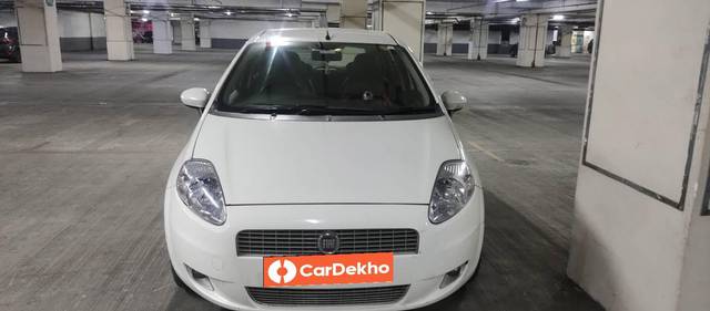 https://images10.gaadi.com/usedcar_image/3642738/original/processed_067d6f12-6dde-43f4-b923-4f0bb9a99767.jpg?imwidth=6400