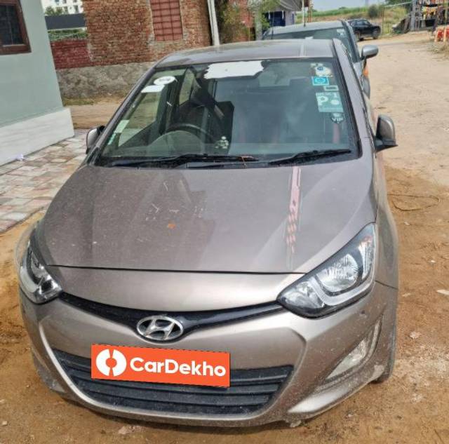 https://images10.gaadi.com/usedcar_image/3642901/original/processed_43d8cc60-b436-412a-a8f6-c297609ad01f.jpg?imwidth=6400