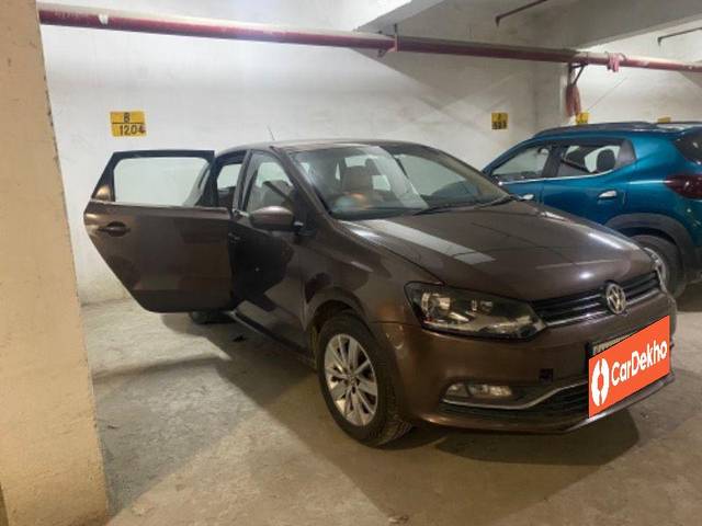 https://images10.gaadi.com/usedcar_image/3642941/original/processed_e0d9c5d3-2650-4367-adf9-1d425228edc5.jpeg?imwidth=6401
