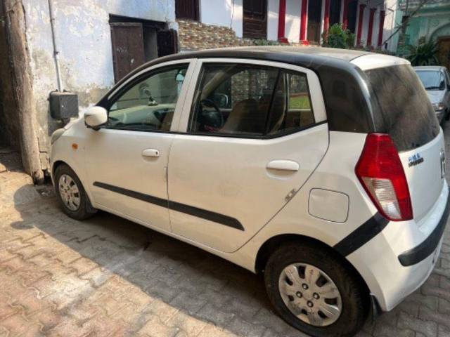 https://images10.gaadi.com/usedcar_image/3643085/original/processed_c7a63e4f-3010-4213-bf22-437fe805f03e.jpeg?imwidth=6400