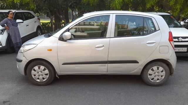https://images10.gaadi.com/usedcar_image/3643297/original/21__VCC_IMG_1697863509199_1808417_95_1697863785.jpg?imwidth=6401
