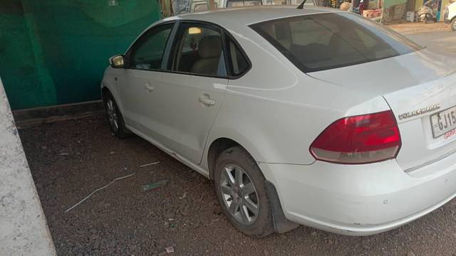https://images10.gaadi.com/usedcar_image/3643365/original/processed_398fd3ff-7566-4dac-b50e-38f4930a9ad8.jpeg?imwidth=6401