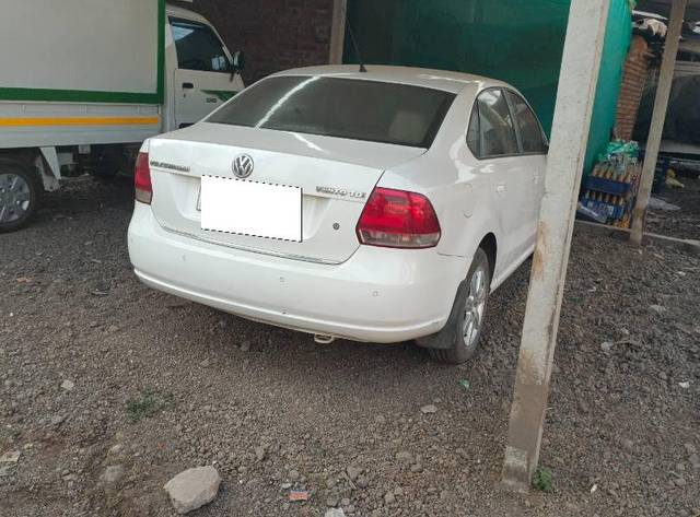 https://images10.gaadi.com/usedcar_image/3643365/original/processed_552ba069-5964-4a3a-97de-3623aa96b712.jpeg?imwidth=6402