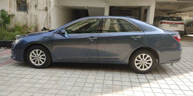 https://images10.gaadi.com/usedcar_image/3643591/original/21__VCC_IMG_1697872044676_1808544_95_1697872405.jpg?imwidth=6402